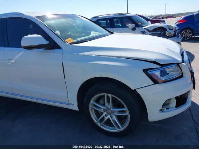 Audi Q5 2.0t Premium 2014 WA1LFAFP3EA125236 Image 17
