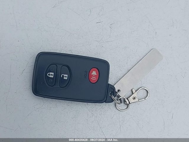 JTKJF5C74GJ022069 Scion TC