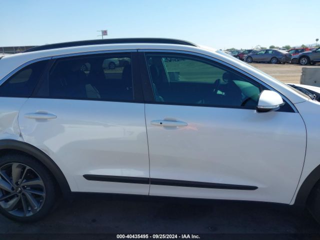 KNDCC3LC6H5061783 KIA NIRO EX