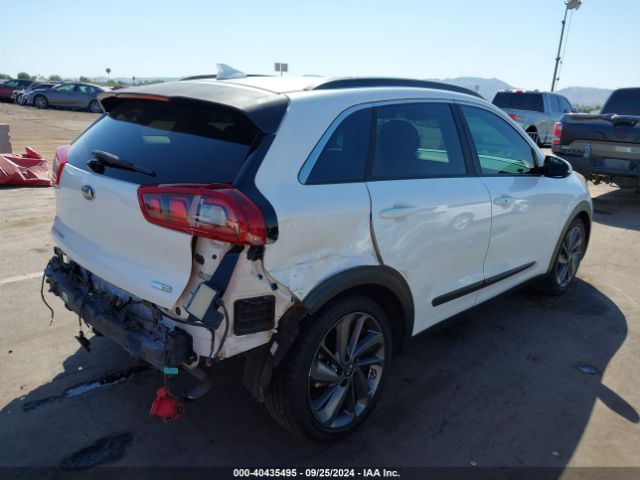 KNDCC3LC6H5061783 KIA NIRO EX