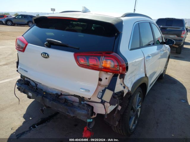 KNDCC3LC6H5061783 KIA NIRO EX