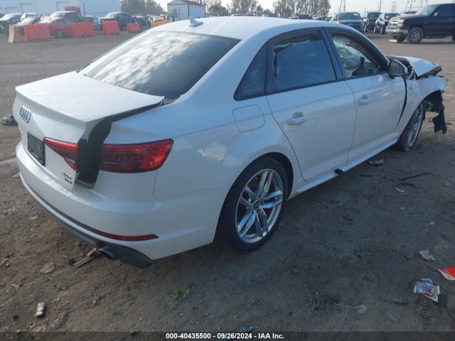2017 AUDI A4 WAUKMAF49HN059377 Photo 3