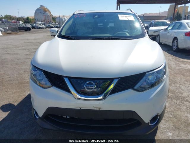 JN1BJ1CPXHW035421 Nissan Rogue Sport Sl