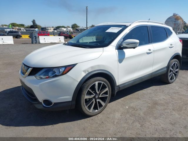 JN1BJ1CPXHW035421 Nissan Rogue Sport Sl