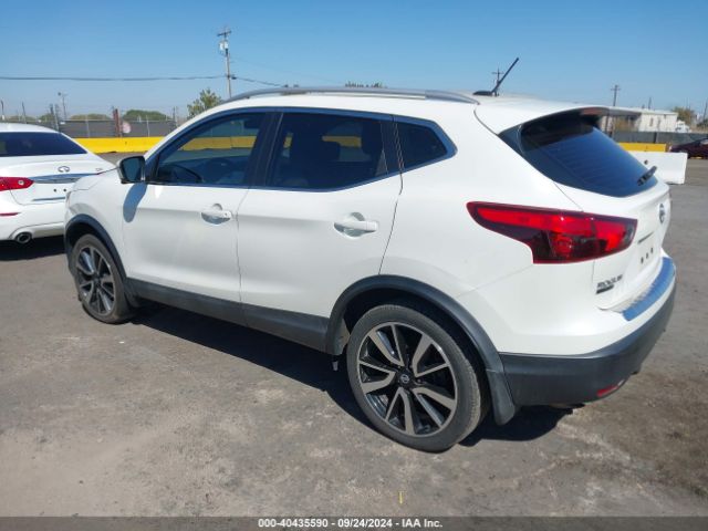 JN1BJ1CPXHW035421 Nissan Rogue Sport Sl