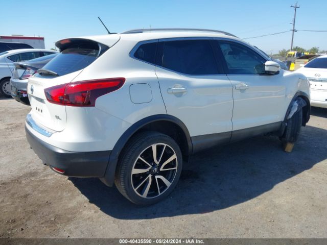 JN1BJ1CPXHW035421 Nissan Rogue Sport Sl