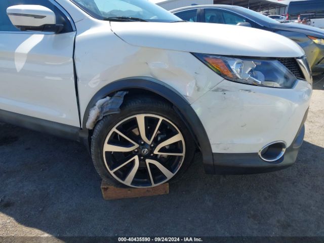 JN1BJ1CPXHW035421 Nissan Rogue Sport Sl