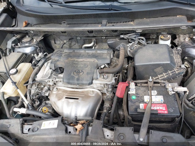 Toyota RAV4 LE 2018 JTMZFREV8JJ724982 Image 10