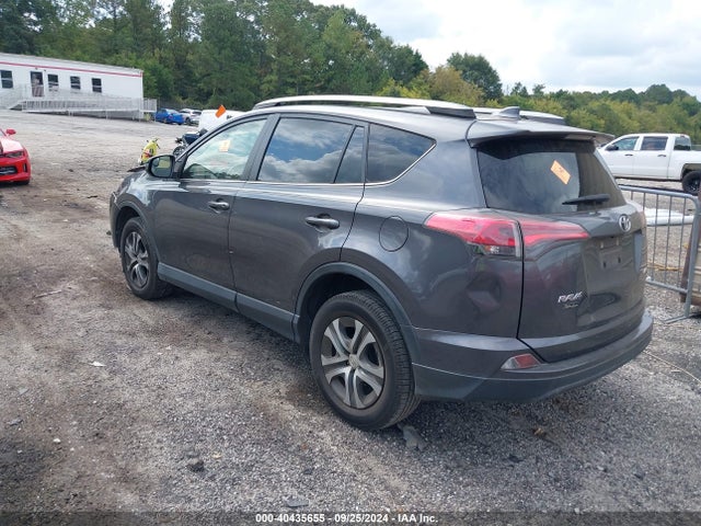 Toyota RAV4 LE 2018 JTMZFREV8JJ724982 Image 3