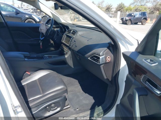 SADCK2FXXJA264771 Jaguar F-pace 25t Prestige