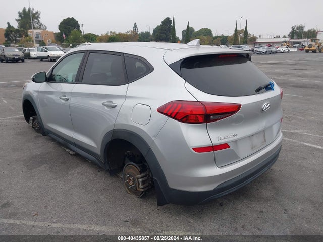 Hyundai TUCSON SE 2019 KM8J23A47KU855206 Image 3