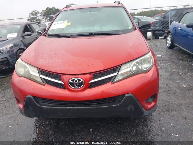 Toyota RAV4 LE 2015 JTMZFREVXFJ030348 Image 12