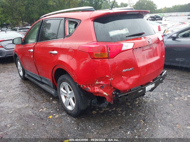 Toyota RAV4 LE 2015 JTMZFREVXFJ030348 Image 3
