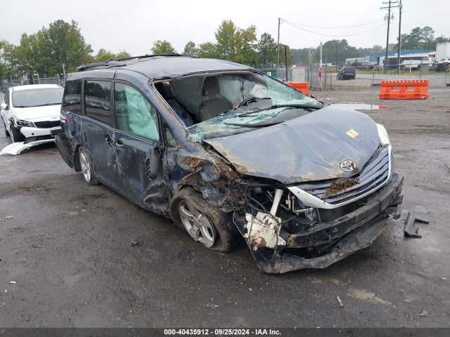 Toyota Sienna Le 8 Passenger 2017 5TDKZ3DC1HS843587 Image 6