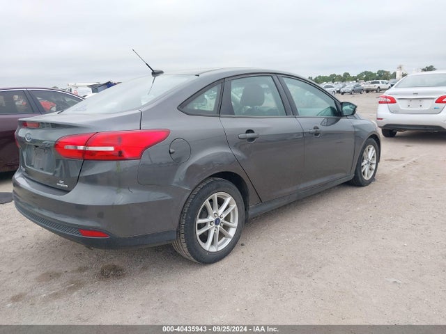 Ford FOCUS SE 2016 1FADP3F26GL369239 Image 4