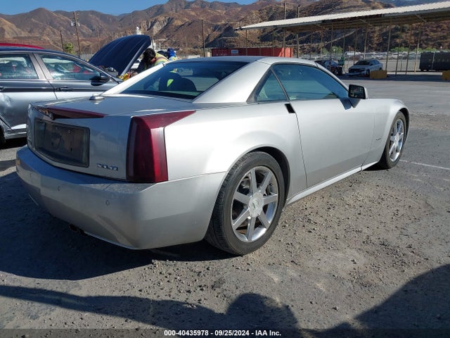 2004 CADILLAC XLR 1G6YV34A645601837 Photo 3