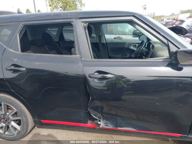KNDJ63AU6M7757553 KIA Soul Gt-line