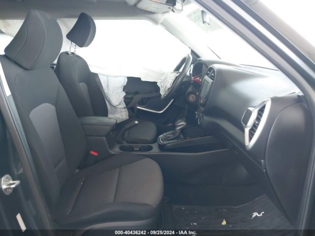 KNDJ23AU2L7109279 KIA SOUL LX