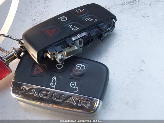 SADCM2BV6HA072305 Jaguar F-PACE S