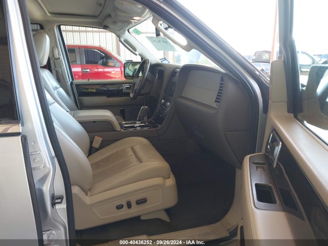 5LMJJ3HT4HEL11309 Lincoln Navigator L Select