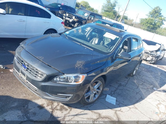 Volvo V60 2015 YV140MEM0F1243597 Image 2