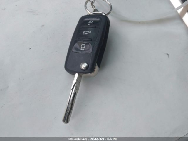 1VWAT7A30GC021319 Volkswagen Passat 1.8t S