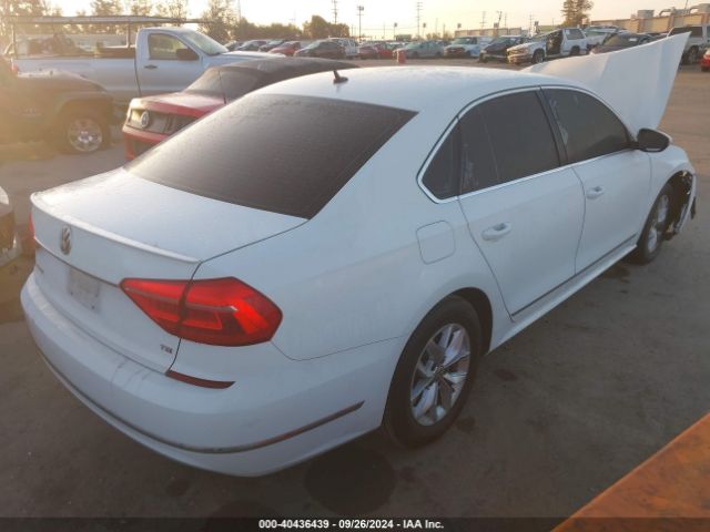 1VWAT7A30GC021319 Volkswagen Passat 1.8t S