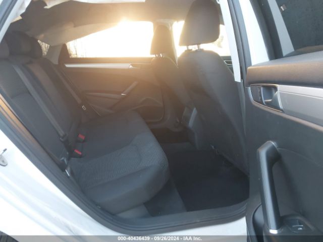 1VWAT7A30GC021319 Volkswagen Passat 1.8t S
