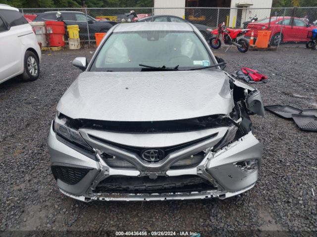 4T1G11BK0NU062039 Toyota Camry Se Awd