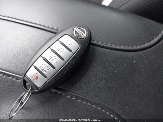 5N1AT2MVXHC894575 Nissan ROGUE SV