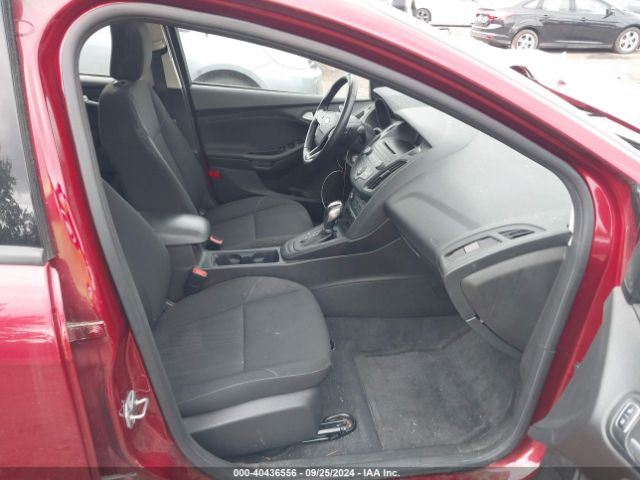 1FADP3K2XGL375504 Ford FOCUS SE
