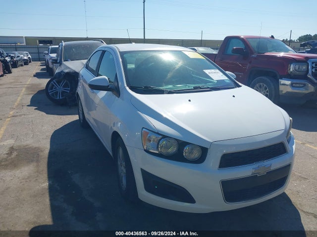 Chevrolet Sonic Lt Auto 2015 1G1JC5SHXF4127523 Image 1