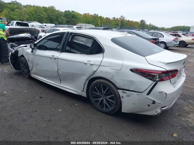 Toyota CAMRY SE 2022 4T1T11AK4NU658433 Image 3