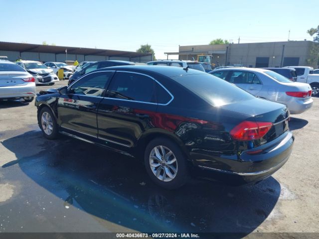 1VWAT7A3XGC028598 Volkswagen Passat 1.8t S