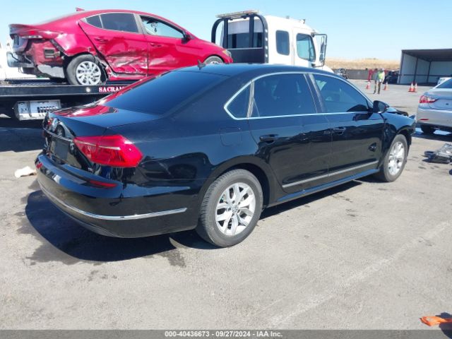 1VWAT7A3XGC028598 Volkswagen Passat 1.8t S