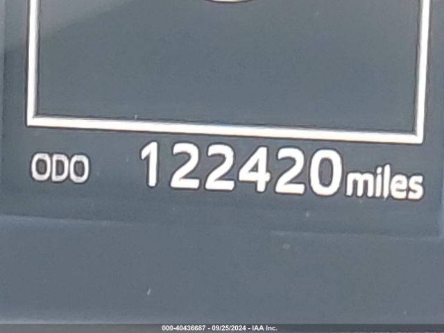 5YFBURHE9JP829402 Toyota Corolla Xle