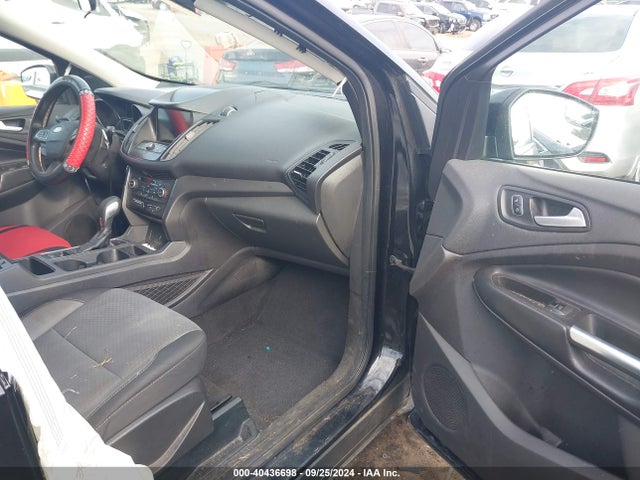 Ford ESCAPE SE 2019 1FMCU9GDXKUC05783 Image 5