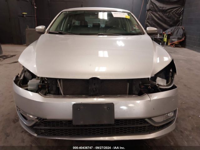 1VWAT7A35FC116182 Volkswagen Passat 1.8t Limited Edition
