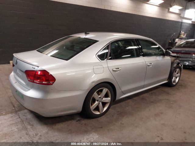 1VWAT7A35FC116182 Volkswagen Passat 1.8t Limited Edition