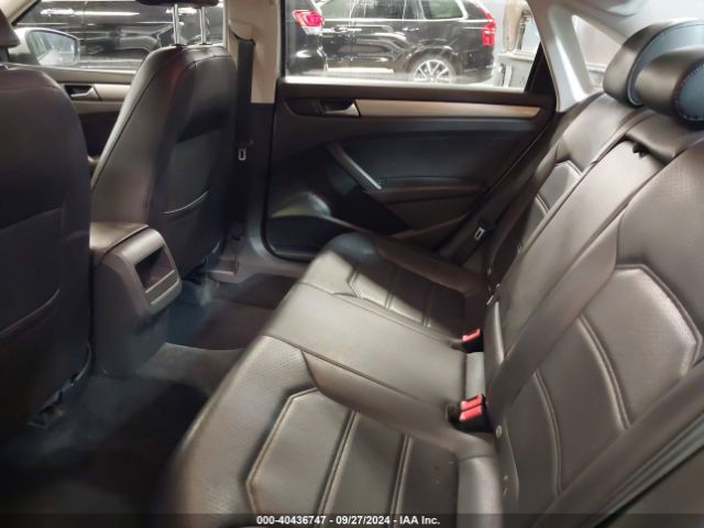 1VWAT7A35FC116182 Volkswagen Passat 1.8t Limited Edition
