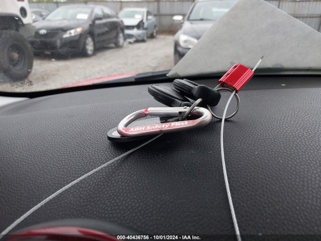 2009 MINI COOPER S CLUBMAN WMWMM33589TP92230 Photo 10