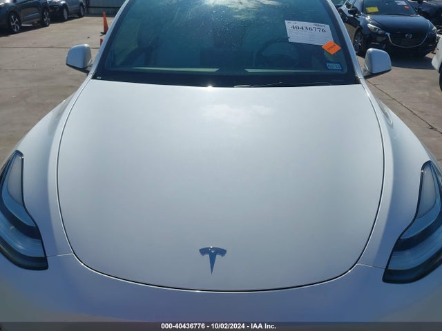 2022 TESLA MODEL Y 7SAYGDEE8NF442241 Photo 9