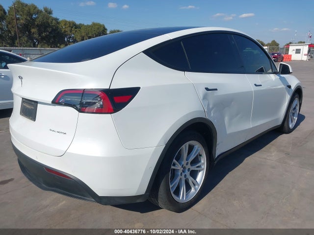 2022 TESLA MODEL Y 7SAYGDEE8NF442241 Photo 3