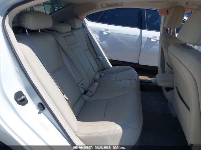 JH4KC1F57EC004303 Acura RLX