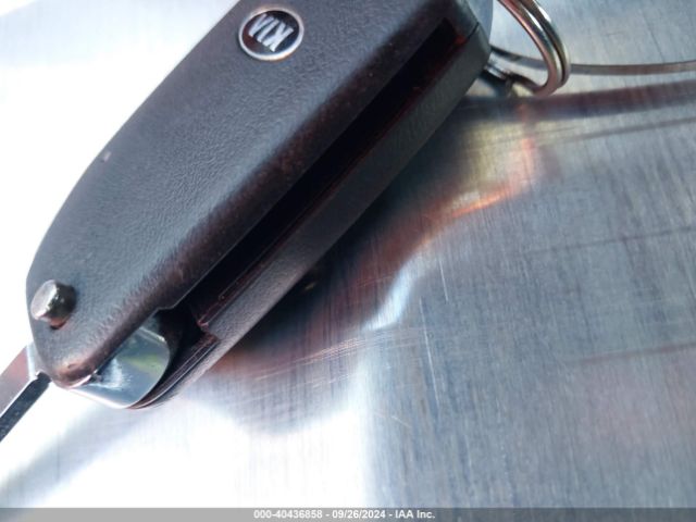 3KPF24AD7LE141382 KIA Forte Lxs