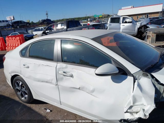 3KPF24AD7LE141382 KIA Forte Lxs