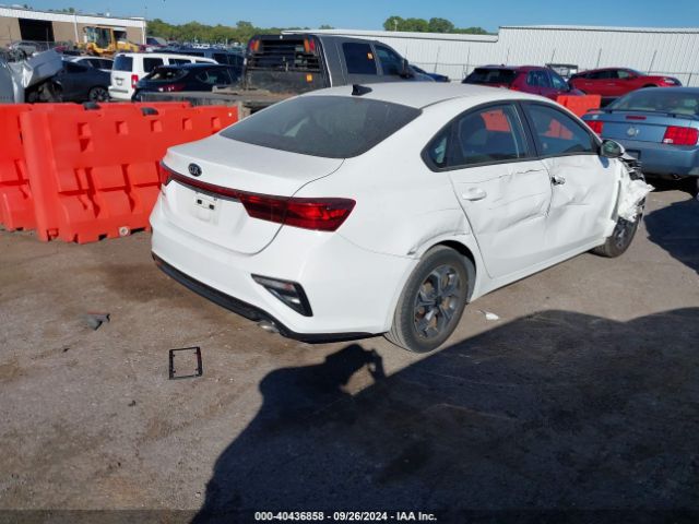 3KPF24AD7LE141382 KIA Forte Lxs