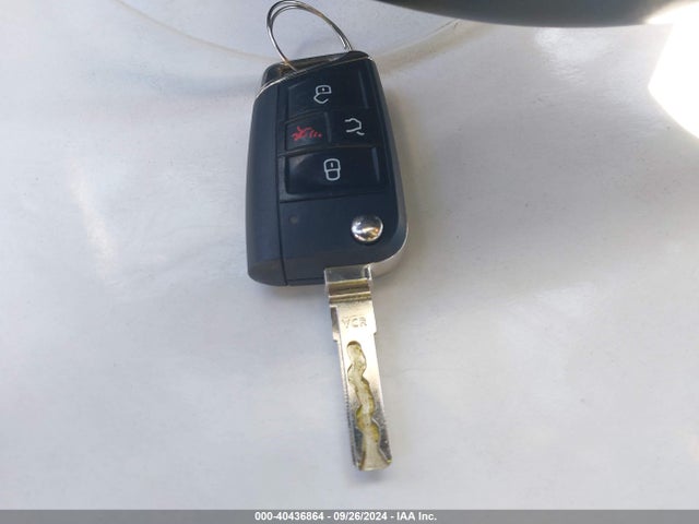 3VWG57AU8KM017118 Volkswagen Golf 1.4t S/1.4t Se