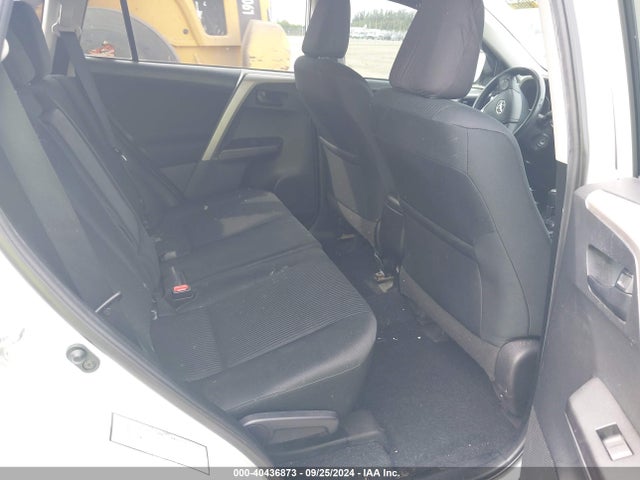 Toyota RAV4 LE 2018 2T3ZFREV4JW444543 Image 8