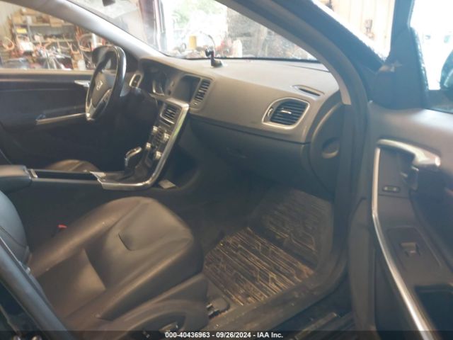 YV1612TK8G2396445 Volvo S60 T5 Premier